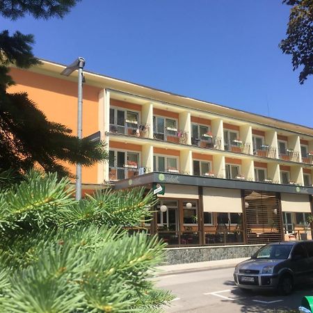 Hotel Rezident Turčianske Teplice Esterno foto