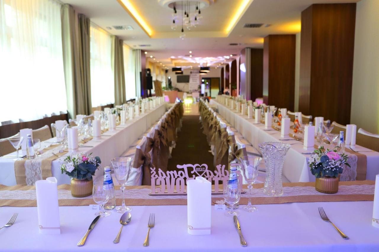 Hotel Rezident Turčianske Teplice Esterno foto