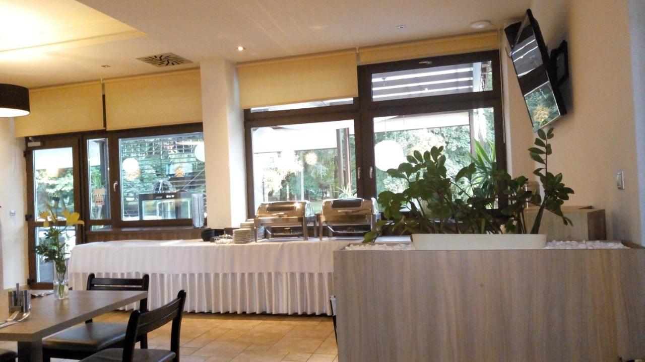 Hotel Rezident Turčianske Teplice Esterno foto